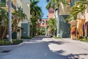235 NE 1st St, Delray Beach, FL 33444, Sold 02/20/18