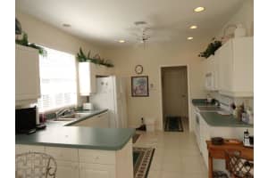 2435 55th Square, Vero Beach, FL 32966, Sold 09/29/17