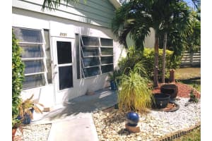 2131 SE Edler Dr, Stuart, FL 34994, Sold 05/30/17