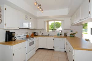 932 SW 33rd Pl, Boynton Beach, FL 33435, Sold 08/17/17