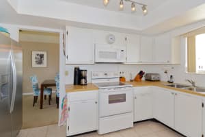 932 SW 33rd Pl, Boynton Beach, FL 33435, Sold 08/17/17