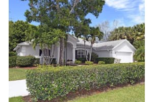4420 7th St SW, Vero Beach, FL 32968, Sold 11/22/17