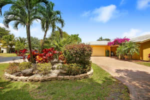 22384 Greentree Cir, Boca Raton, FL 33433, Sold 06/19/17