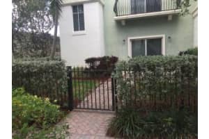 25 NW Chaucer Ln, Boca Raton, FL 33432, Sold 11/09/17