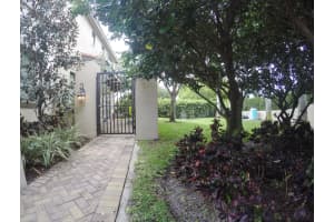 210 Via Villagio, Hypoluxo, FL 33462, Sold 11/13/17