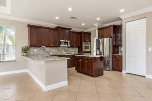 9150 Pineville Dr, Lake Worth, FL 33467, Sold 08/31/18