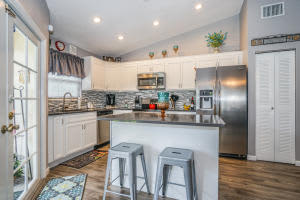 34 Peachtree Pl, Boynton Beach, FL 33436, Sold 06/02/17