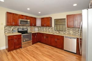 8212 Pine Dr, Tamarac, FL 33321, Sold 07/14/17