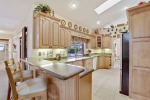 13723 Chatsworth Village Dr, Wellington, FL 33414, Sold 05/23/17