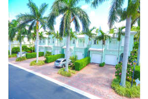 790 Andrews Ave APT E102, Delray Beach, FL 33483, Sold 06/15/17