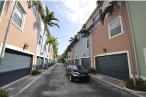 83 Atlantic Grove Way, Delray Beach, FL 33444, Sold 11/08/17