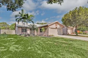 6128 Strawberry Lakes Cir, Lake Worth, FL 33463, Sold 06/13/17