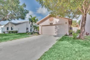 6128 Strawberry Lakes Cir, Lake Worth, FL 33463, Sold 06/13/17