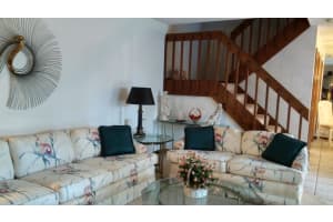 402 SE Castle Ct, Port St. Lucie, FL 34952, Sold 04/11/18