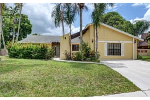 152 Roy Ct Cir, Royal Palm Beach, FL 33411, Sold 06/13/17