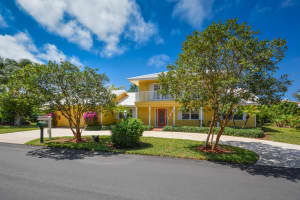 8849 SE Hawksbill Way, Hobe Sound, FL 33455, Sold 08/01/17