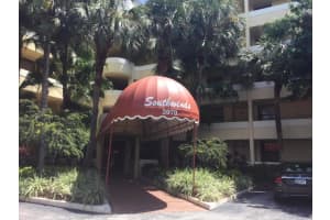 2070 Homewood Blvd, Delray Beach, FL 33445, Sold 10/13/17