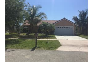 5133 Woodstone Cir E, Lake Worth, FL 33463, Sold 09/01/17