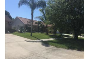 5133 Woodstone Cir E, Lake Worth, FL 33463, Sold 09/01/17