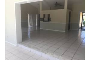 5133 Woodstone Cir E, Lake Worth, FL 33463, Sold 09/01/17