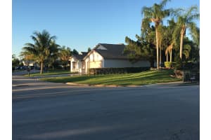 2700 Foxhall Dr E, West Palm Beach, FL 33417, Sold 07/20/17