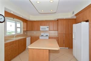 200 Mac Farlane Dr, Delray Beach, FL 33483, Sold 06/09/17