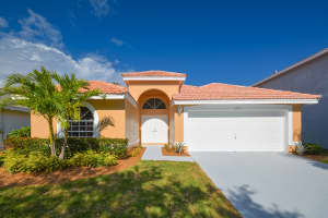 1377 Fairfax Cir E, Boynton Beach, FL 33436, Sold 06/20/17