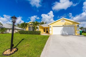 6770 Dickinson Terrace, Port St. Lucie, FL 34952, Sold 08/24/17