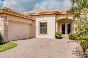 MLS# R10335812, Vero Beach, Florida 32968