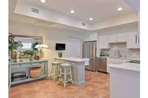 544 7th Square SW, Vero Beach, FL 32962, Sold 08/04/17