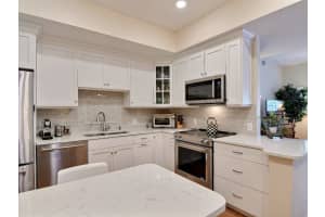 544 7th Square SW, Vero Beach, FL 32962, Sold 08/04/17