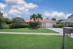 2862 Biarritz Dr, West Palm Beach, FL 33410, Sold 08/31/17