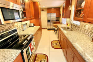 4719 Rainbow Dr, Greenacres, FL 33463, Sold 08/11/17