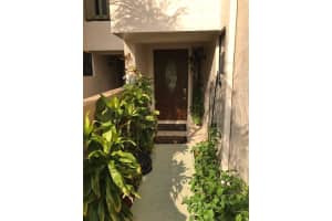 6073 Glendale Dr T3, Boca Raton, FL 33433, Sold 09/06/17