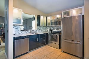 7901 NW 6th St, Pembroke Pines, FL 33024, Sold 08/25/17