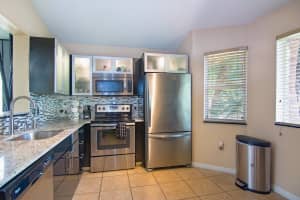 7901 NW 6th St, Pembroke Pines, FL 33024, Sold 08/25/17