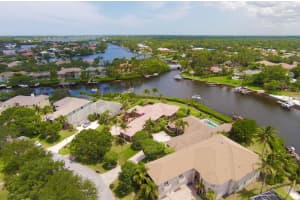 8853 SE Compass Island Way, Jupiter, FL 33458, Sold 08/29/17