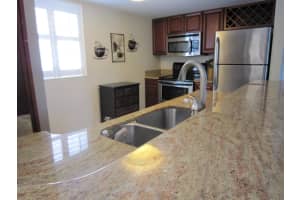 1060 Lake Shore Dr, West Palm Beach, FL 33403, - MLS#R10339097