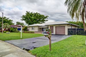 6613 NW 98th Ave, Tamarac, FL 33321, Sold 07/25/17