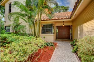 2400 NW 39th St, Boca Raton, FL 33431, Sold 11/01/17
