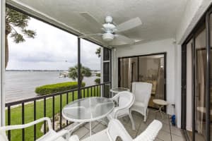 330 NE Edgewater Dr, Stuart, FL 34996, Sold 09/15/17