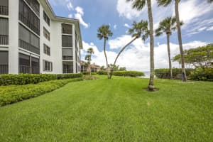 330 NE Edgewater Dr, Stuart, FL 34996, Sold 09/15/17