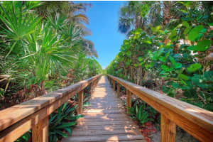 1942 Ocean Ridge Cir, Vero Beach, FL 32963, Sold 09/29/17