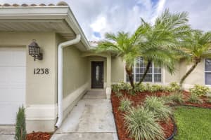 1238 SW Briarwood Dr, Port St. Lucie, FL 34986, Sold 11/10/17