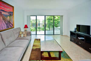 3605 S Ocean Blvd, South Palm Beach, FL 33480, Sold 08/31/17