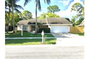 192 Parkwood Dr S, Royal Palm Beach, FL 33411, Sold 08/04/17