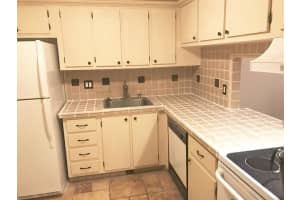 470 Executive Center Dr, West Palm Beach, FL 33401, Sold 08/04/17