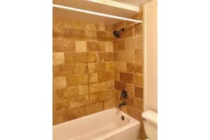 470 Executive Center Dr, West Palm Beach, FL 33401, Sold 08/04/17