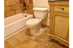 470 Executive Center Dr, West Palm Beach, FL 33401, Sold 08/04/17