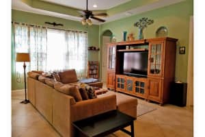 3040 NW Crystal Lake Dr, Jensen Beach, FL 34957, Sold 10/03/17